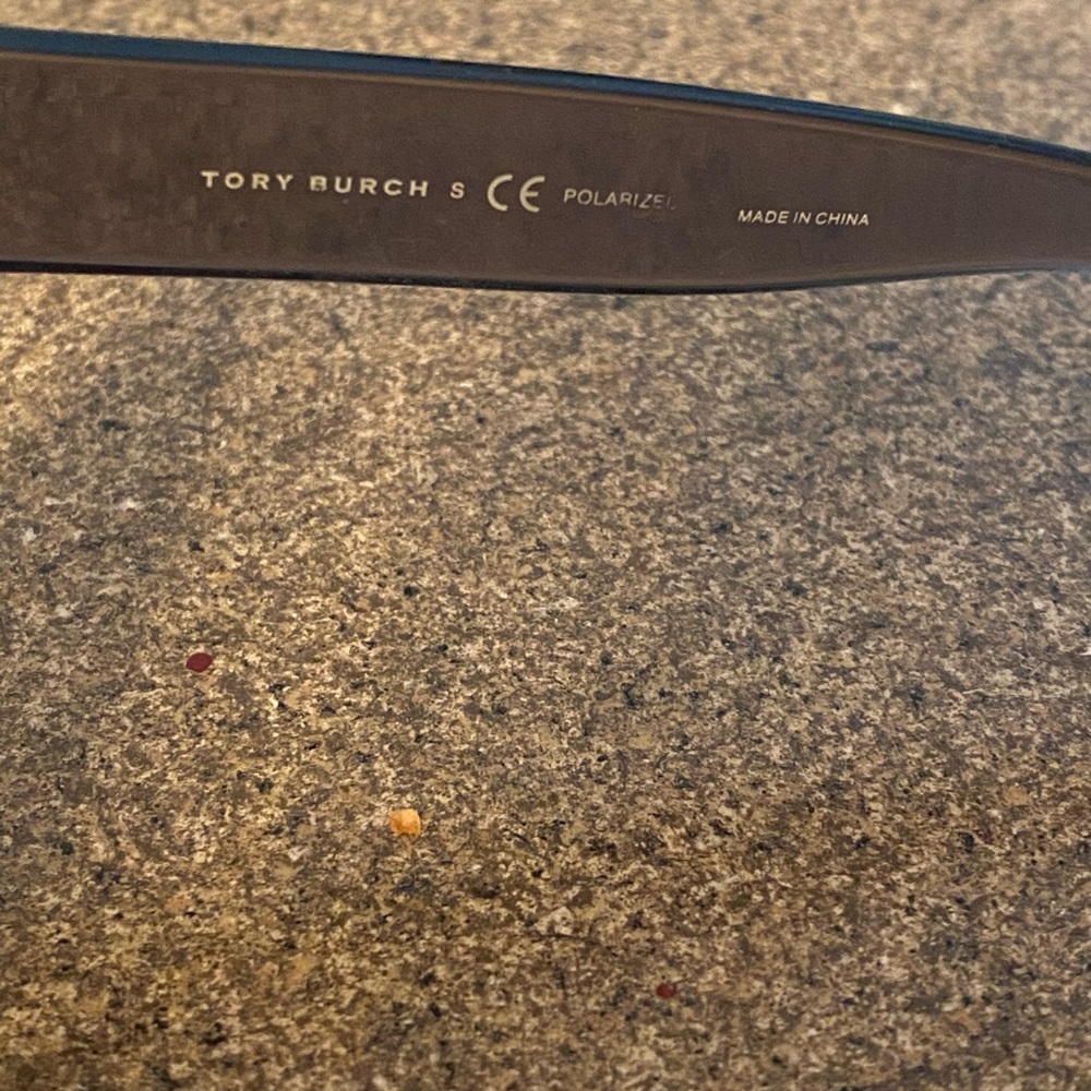 Tory Burch grey sunglasses - Picture 2 of 3
